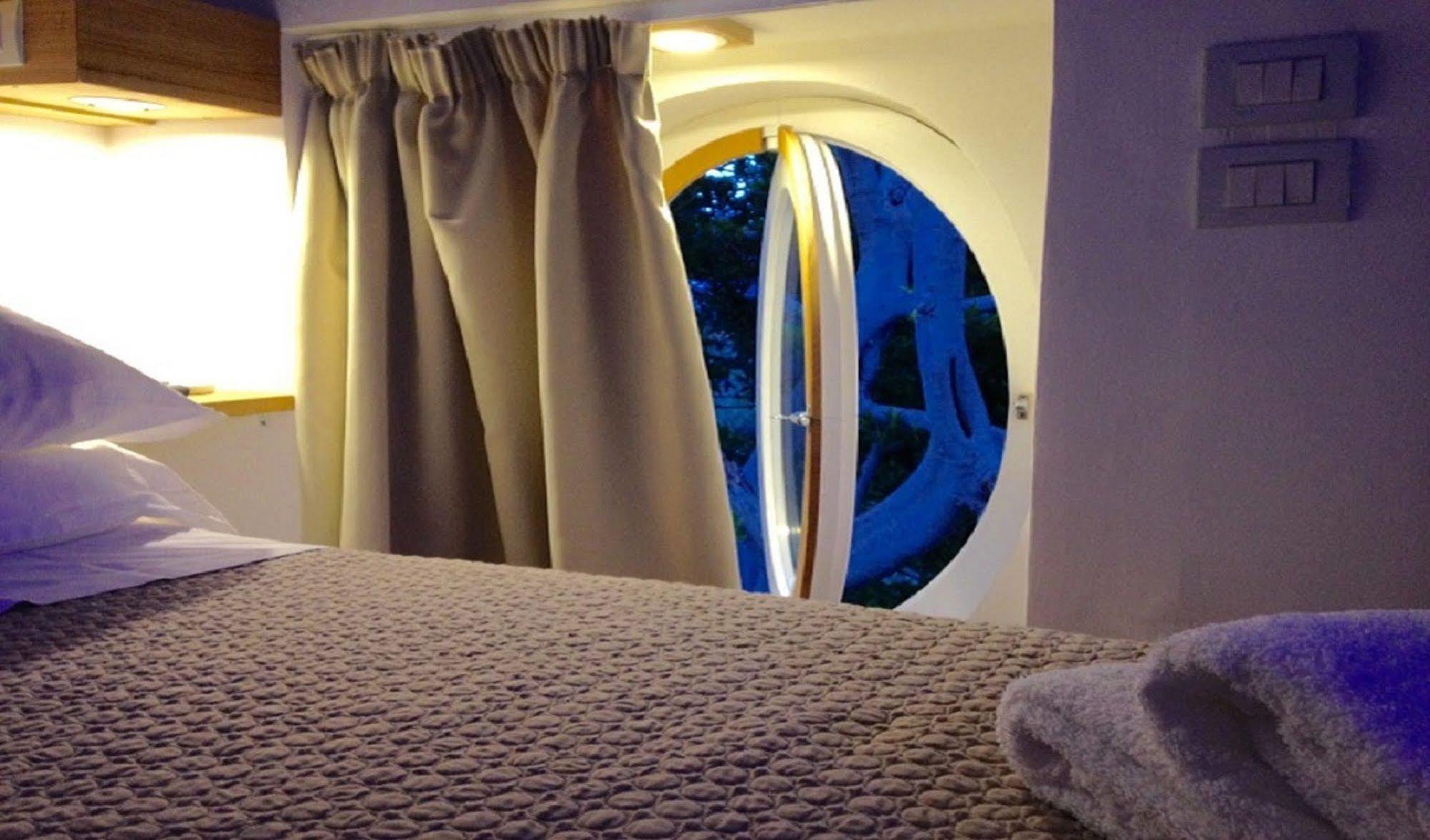 Agora Apartments Sorrento Bagian luar foto