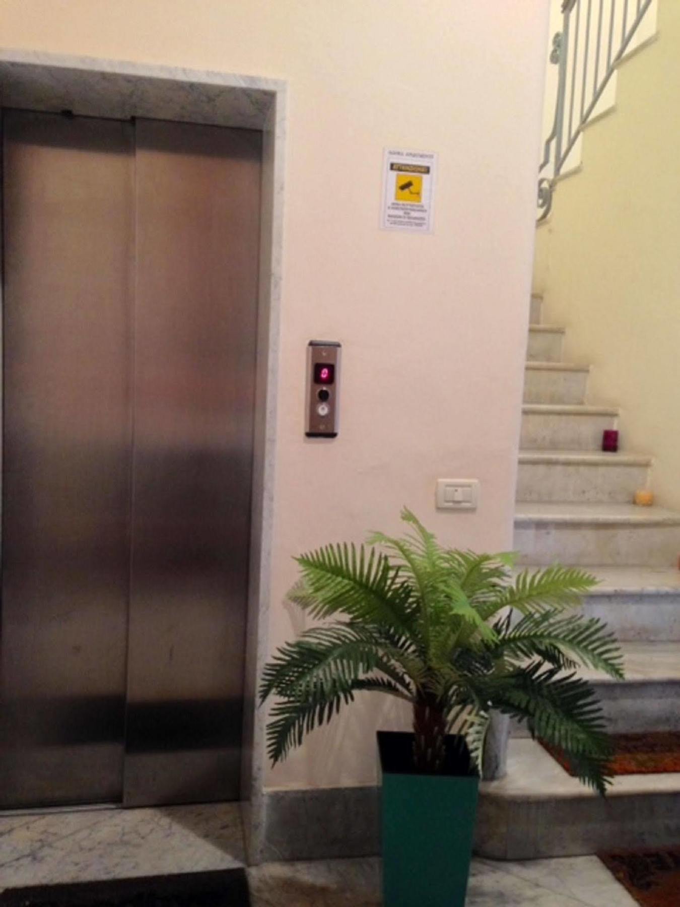 Agora Apartments Sorrento Bagian luar foto