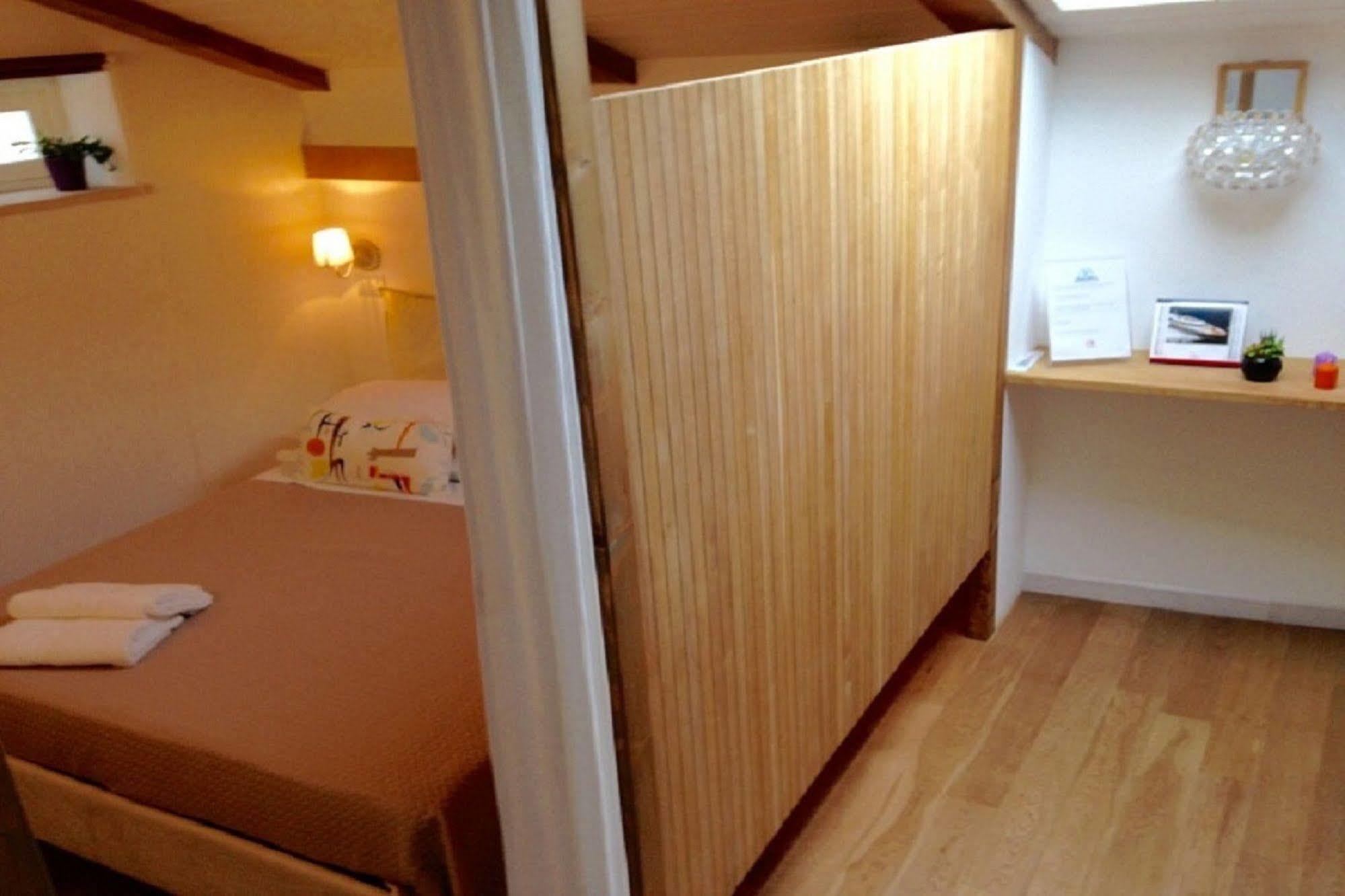Agora Apartments Sorrento Bagian luar foto